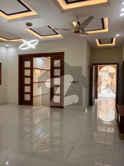 میڈیا ٹاؤن ۔ بلاک ڈی میڈیا ٹاؤن,راولپنڈی میں 5 کمروں کا 12 مرلہ مکان 4.8 کروڑ میں برائے فروخت۔