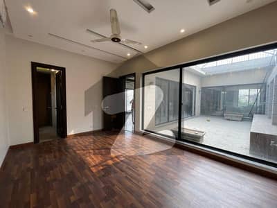 ڈی ایچ اے فیز 5 ڈیفنس (ڈی ایچ اے),لاہور میں 4 کمروں کا 7 مرلہ مکان 1.3 لاکھ میں کرایہ پر دستیاب ہے۔