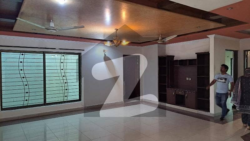 Beautiful 1 Kanal Upper Portion For Rent In J Block Valencia Town