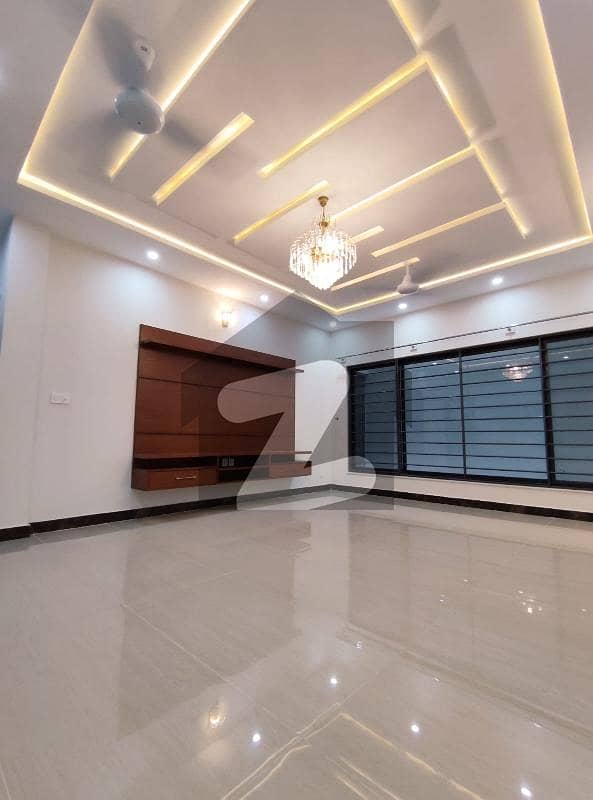 10 Marla Beautiful Ground Portion Available For Rent In G-13 Islamabad