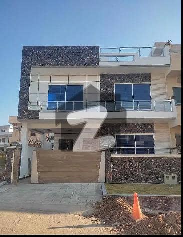 Affordable Prime Location House Of 7 Marla Is Available For sale
