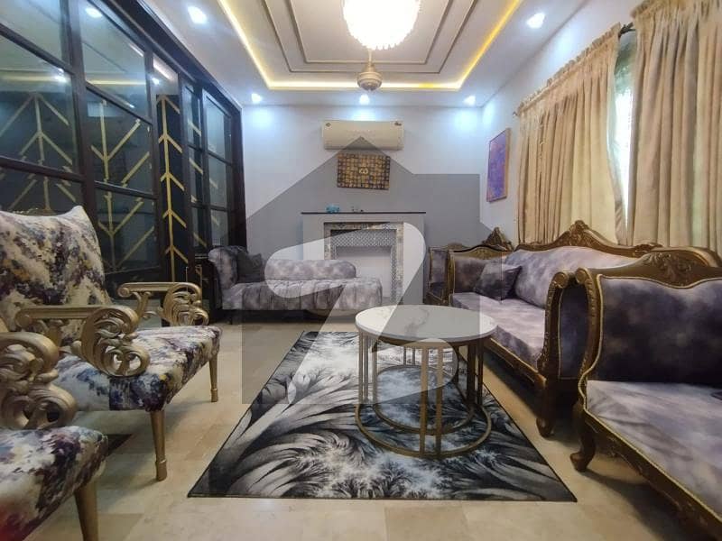 ڈی ایچ اے فیز 4 ڈیفنس (ڈی ایچ اے),لاہور میں 3 کمروں کا 10 مرلہ مکان 2.5 لاکھ میں کرایہ پر دستیاب ہے۔