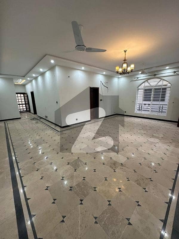 1 Kanal Beautiful Upper Portion Available For Rent In G-13 Islamabad