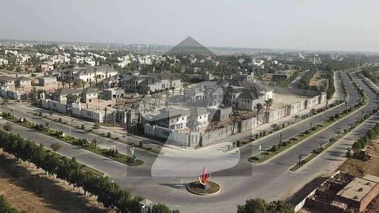IN BAHRIA TOWN 5 MARLA PLOT FOR NEAR BY FAMOUS LAND MARK GRAND JAMIA MOSQUE
