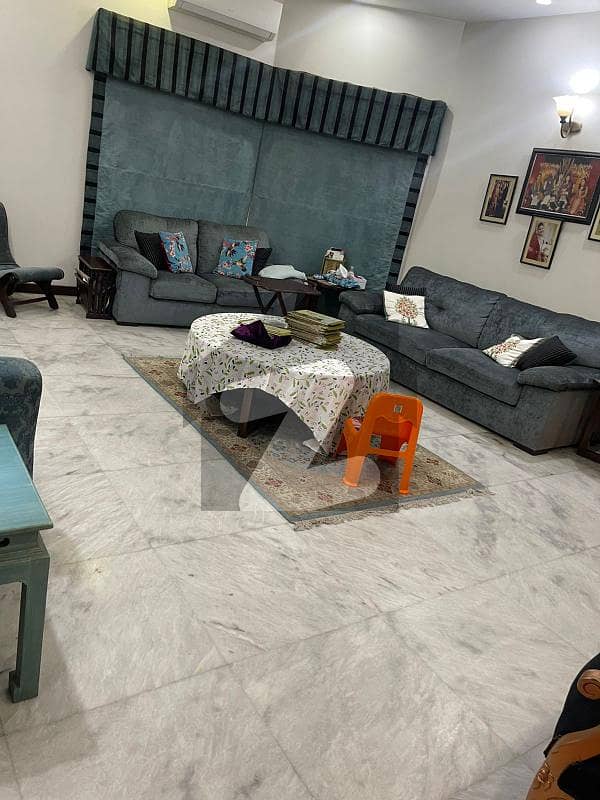 1Kanal Full House Available For Rent In DHA Phase8 Ex Parkview