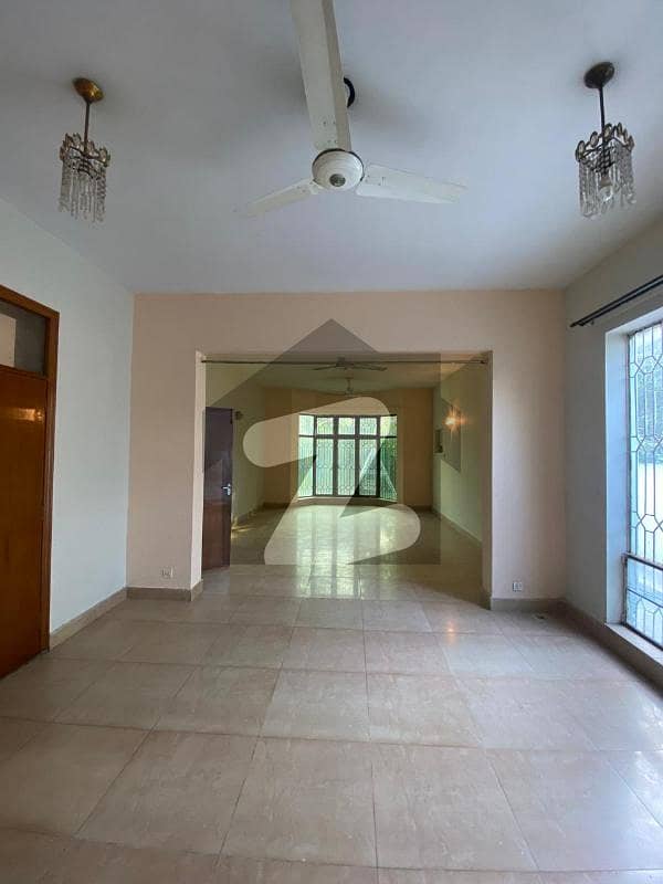 Hot Location DHA Phase 2 Single Story 1 Kanal with 3 Bed house on rent Original Pictures