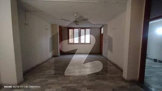 ڈی ایچ اے فیز 2 ایکسٹینشن ڈی ایچ اے ڈیفینس,کراچی میں 3 کمروں کا 8 مرلہ فلیٹ 70.0 ہزار میں کرایہ پر دستیاب ہے۔