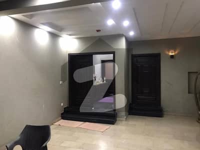 1 KANAL LOWER PORTION AVAILABLE FOR RENT IN DHA PHASE 7