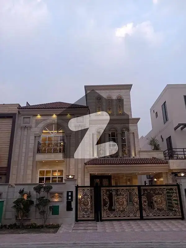 ARZ Properties offers10 Marla Residential House For Sale In Rafi Block Bahria Town Lahore