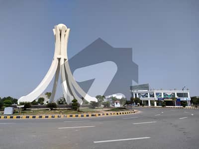 For Residence Point Of View 10 Marla Plot Available In New Lahore City