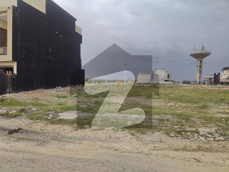 Prime Location: 5 Marla Residential Plot for Sale in L Block, Bahria Town Phase 8