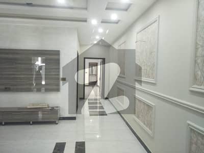 آرکیٹیکٹس انجنیئرز ہاؤسنگ سوسائٹی لاہور میں 6 کمروں کا 8 مرلہ مکان 3.48 کروڑ میں برائے فروخت۔