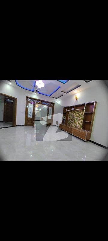 جی ۔ 13 اسلام آباد میں 4 کمروں کا 7 مرلہ مکان 1.75 لاکھ میں کرایہ پر دستیاب ہے۔