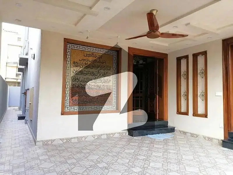 8 Marla Corner House Available For Sale In Usman Block Bahria Town Lahore