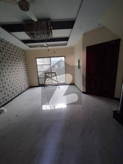ڈی ایچ اے 9 ٹاؤن ۔ بلاک ڈی ڈی ایچ اے 9 ٹاؤن,ڈیفنس (ڈی ایچ اے),لاہور میں 3 کمروں کا 5 مرلہ مکان 80.0 ہزار میں کرایہ پر دستیاب ہے۔