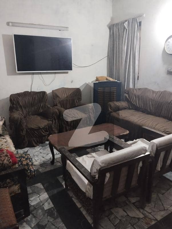 علامہ اقبال ٹاؤن ۔ نیلم بلاک علامہ اقبال ٹاؤن,لاہور میں 3 کمروں کا 5 مرلہ مکان 1.65 کروڑ میں برائے فروخت۔