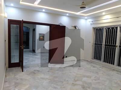 DHA Phase-3 XX Block LAHORE 1 Kanal Upper Portion For Rent
