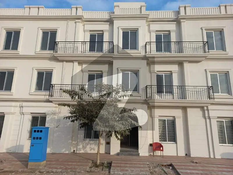 900 Sq Ft 2 Bed European Style Beautiful Apartment Available For Sale