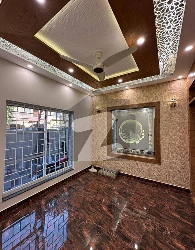 we offer a 5 marla house for rent in bb block bahria Town Lahore