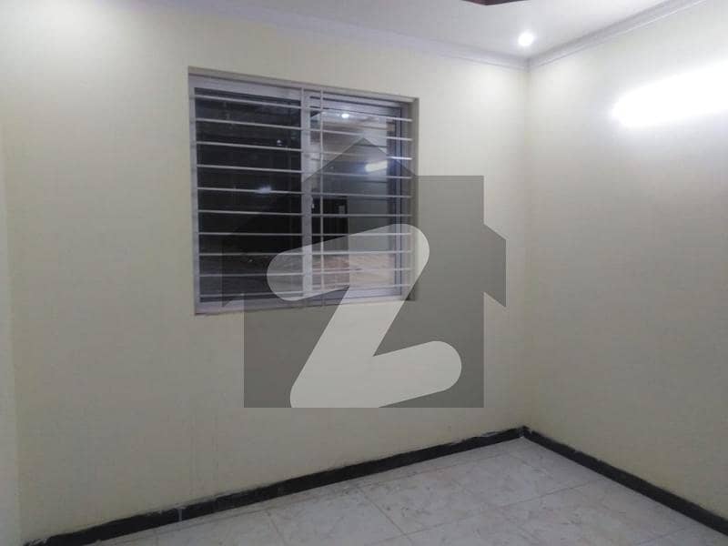 Flat In Gulraiz Housing Society Phase 3 Sized 400 Square Feet Is Available