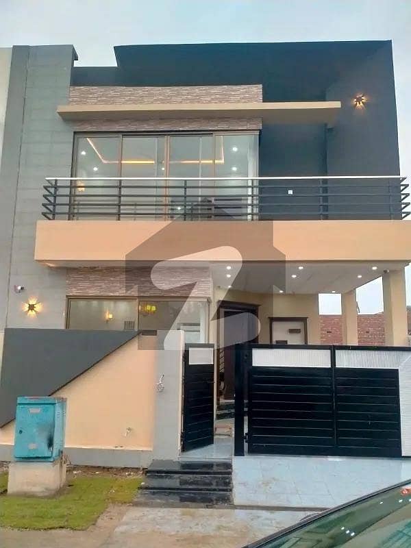 5 Marla Luxury Modern House For Rent in DHA Phase 9 Town Lahore