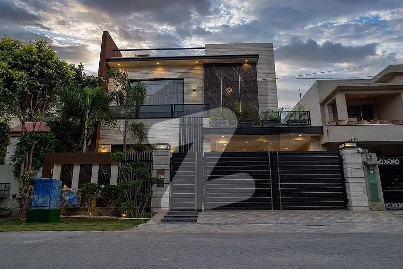 7 Marla Luxury Stylish Modern House For Rent in DHA Phase 6 Lahore