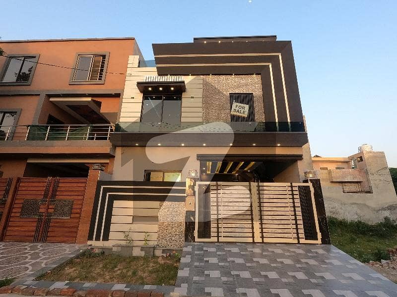 5 Marla House For Grabs In Jubilee Town