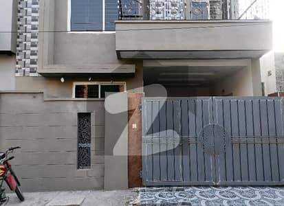 House Spread Over 5 Marla In Johar Town Phase 2 Available