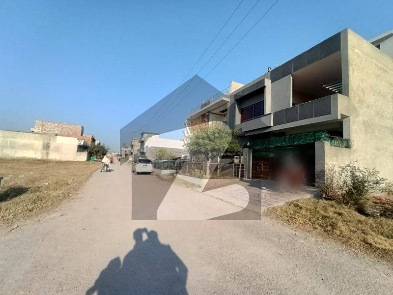 Top location Investor Price 8 Marla Corner Plot Available For Sale Roshan Pakistan Housing Society Sector E-16