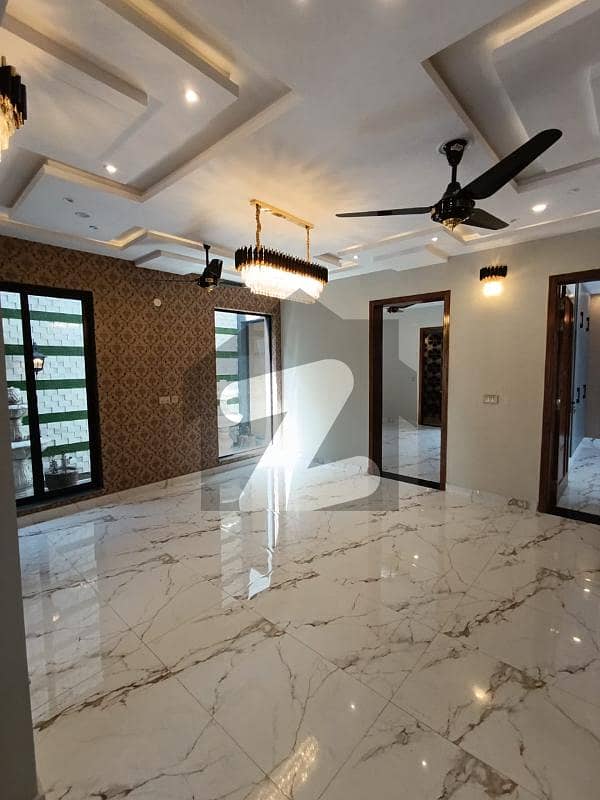 10 Marla House Hot Location For Sale In Janiper Block Bahria Town Lahore