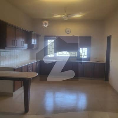 500 Yard Banglow First Floor Portion For Rent