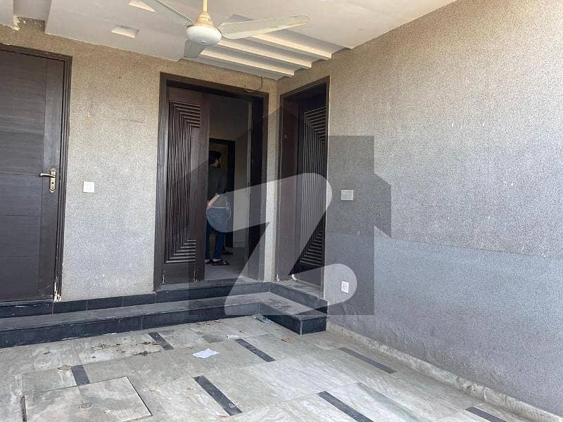 5 MARLA HOUSE FOR RENT IN SECTORE D BHARIA TOWN LAHORE