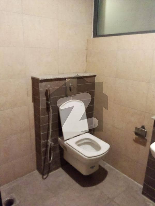 Three Bedroom Spacious Apartment 2100 Sq. Ft Unfurnished For Rent In