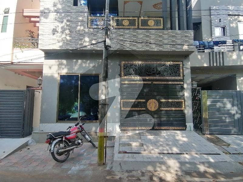 5MARLA house for sale Johar town phase 2 brand new house facing Park near emporium mall and Expo center owner build