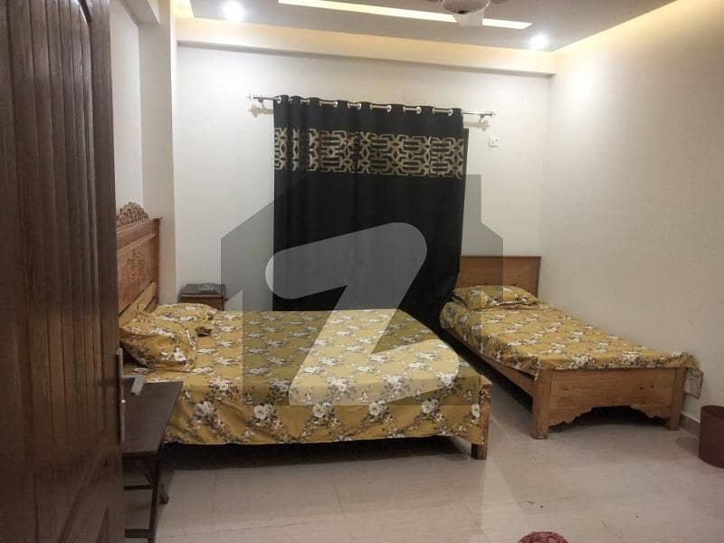 BRAND NEW 10 MARLA FULLY FURNISHED APARTMENT AVAILABLE FOR RENT IN ASKARI 11