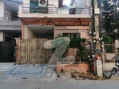 جوہر ٹاؤن فیز 2 جوہر ٹاؤن,لاہور میں 3 کمروں کا 5 مرلہ مکان 1.9 کروڑ میں برائے فروخت۔
