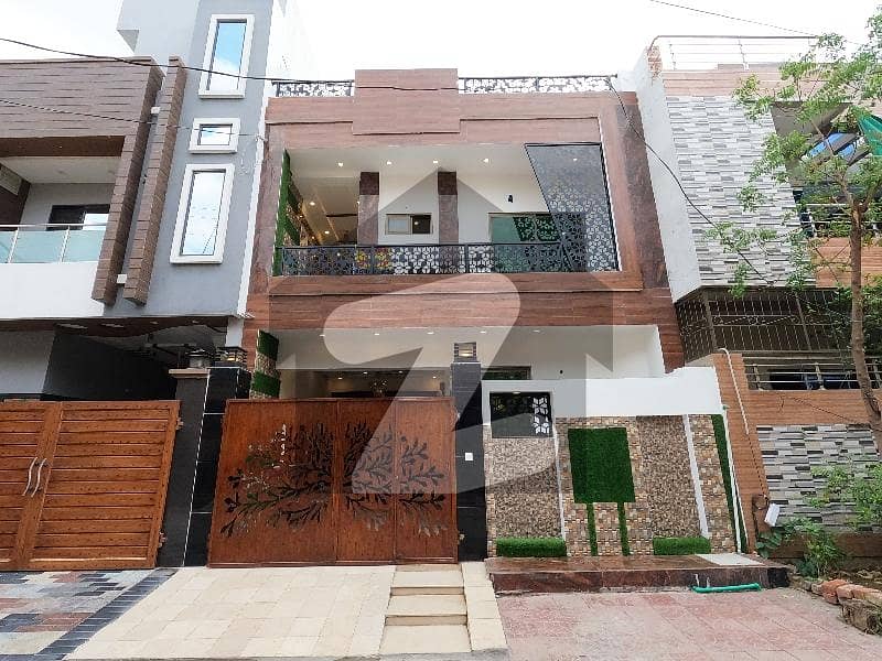 Own A House In 5 Marla Lahore