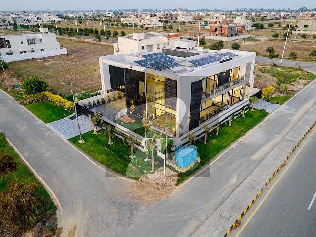 10 Marla Modern Designer House For Sale At Hot Location 150ft Road Approach