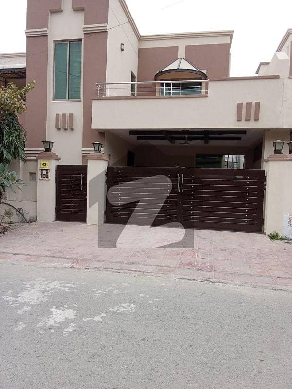 10 MARLA 3 BEDROOMS HOUSE AVAILABLE FOR SALE