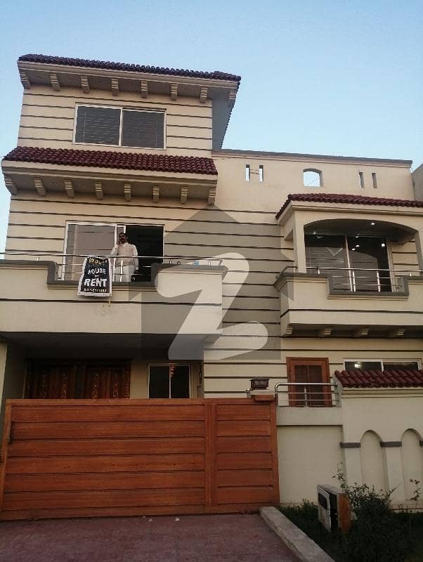 35x70 Beautifull Used House For Sale In G-13 at best location