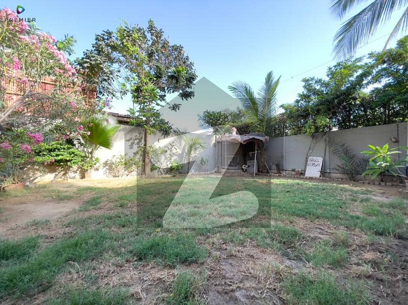 Authorized Listing - 666 Yards - For Sale - Phase-VI - 2+3 Bedrooms - Spacious Garden - Without Basement - 5 Car Parking Space - Covered Area 5531 Sq Ft - Built Year 2003 - Provision To Convert into Two Units !