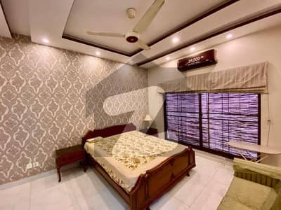 ڈی ایچ اے فیز 1 ڈیفنس (ڈی ایچ اے),لاہور میں 6 کمروں کا 1 کنال مکان 3.5 لاکھ میں کرایہ پر دستیاب ہے۔