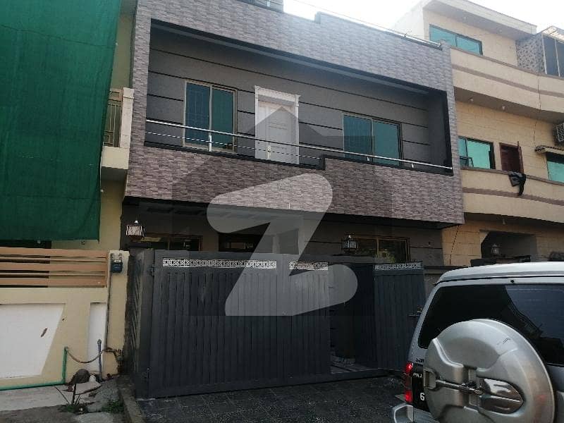25x40 Beautifull Used House For Sale In G-13 at best location