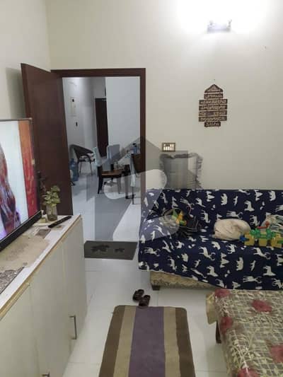 پی ای سی ایچ ایس بلاک 2 پی ای سی ایچ ایس,جمشید ٹاؤن,کراچی میں 2 کمروں کا 4 مرلہ بالائی پورشن 1.5 کروڑ میں برائے فروخت۔