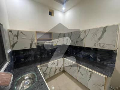 ستیانہ روڈ فیصل آباد میں 2 کمروں کا 2 مرلہ مکان 58.0 لاکھ میں برائے فروخت۔