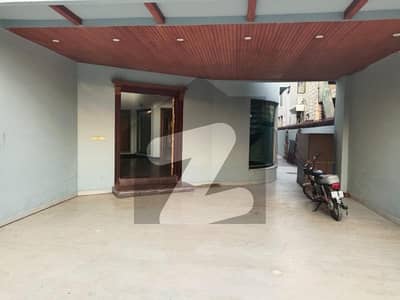 1 Kanal Beautiful House Available For Rent In DHA Phase 1 Lahore