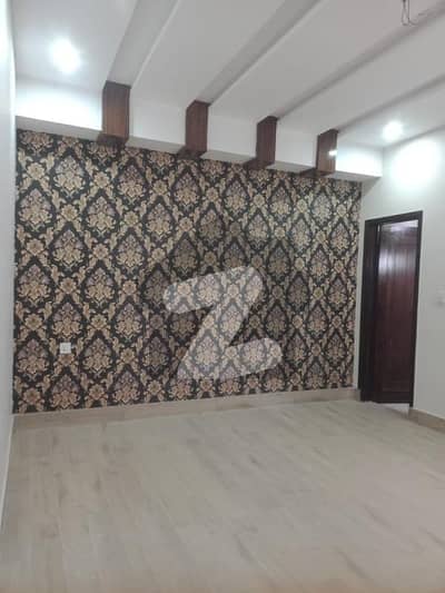 6 marla beautiful house for rent in Royal Orchid Multan