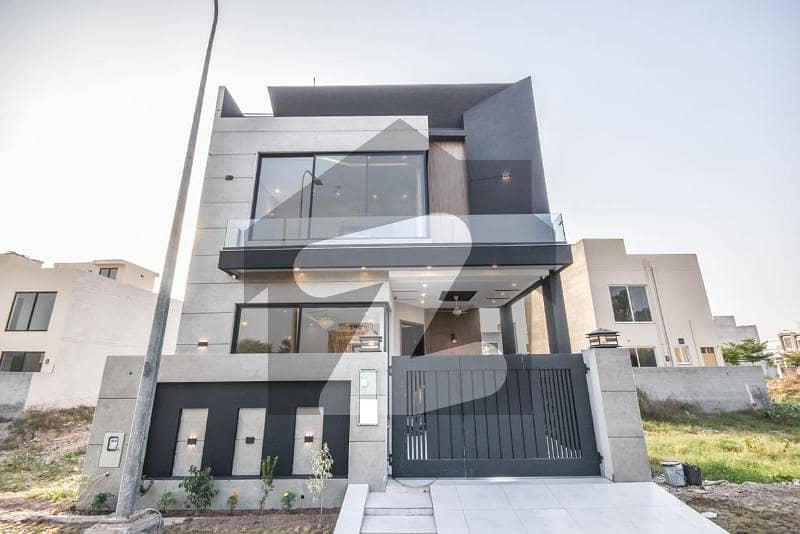 Abid Associates Showcasing Multi Complex Featuring Ultramodern Villa