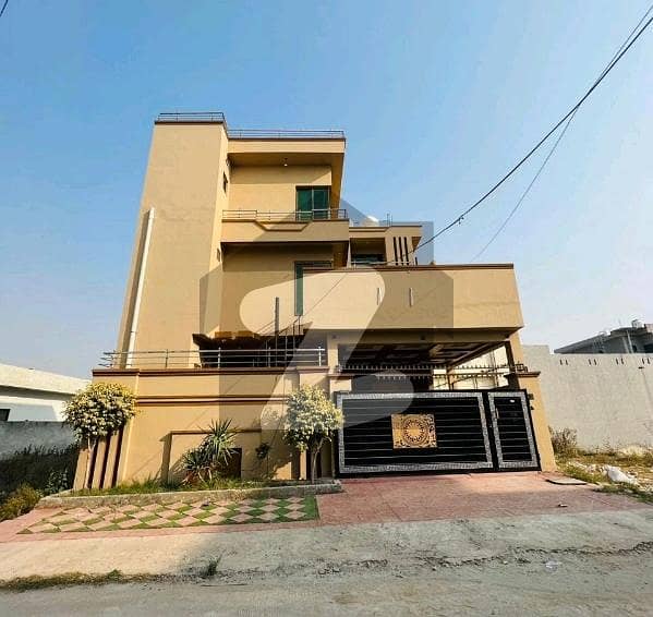 صنوبر سٹی اڈیالہ روڈ,راولپنڈی میں 6 کمروں کا 8 مرلہ مکان 2.3 کروڑ میں برائے فروخت۔
