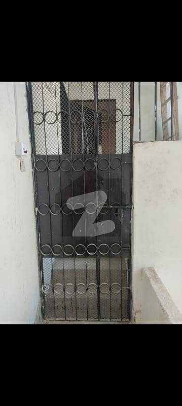 ڈیفینس ویو فیز 1 ڈیفینس ویو سوسائٹی,کراچی میں 2 کمروں کا 5 مرلہ فلیٹ 33.0 ہزار میں کرایہ پر دستیاب ہے۔